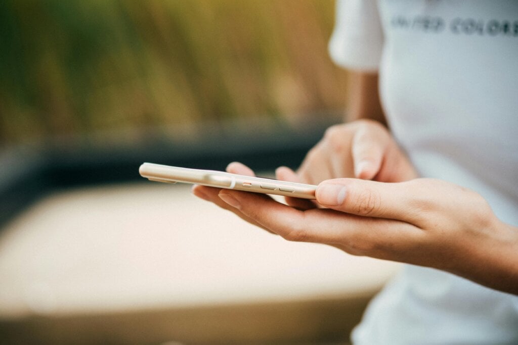 Online 1,5 milioni di foto non protette dalle app di dating. Lo scandalo che ha colpito la società M.A.D Mobile