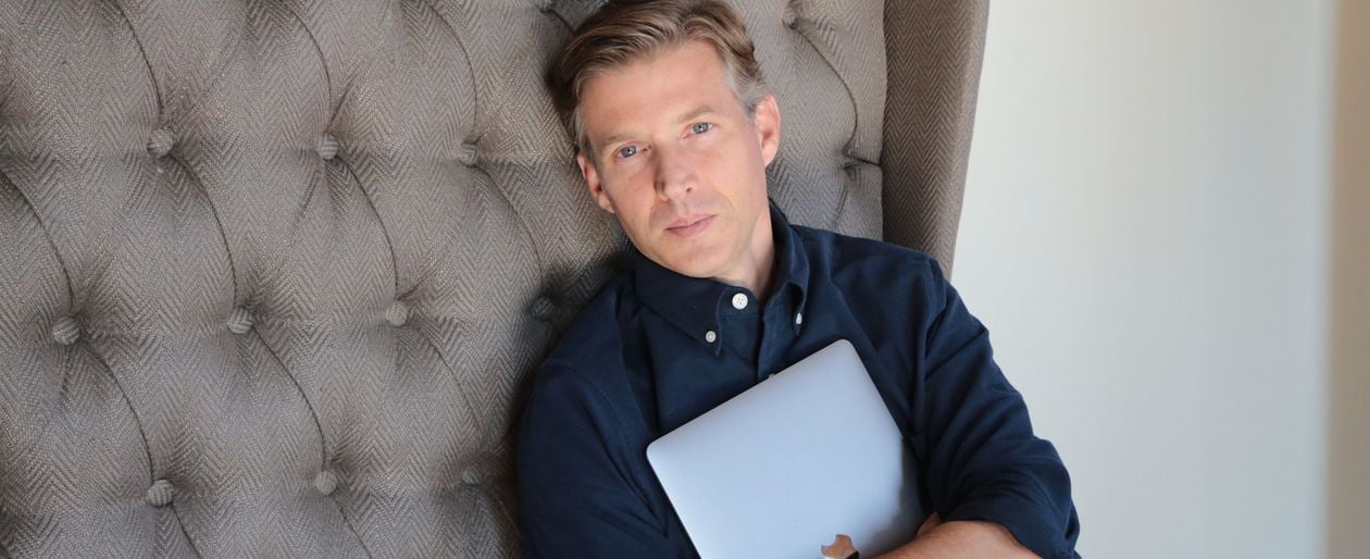 «Ecco su quale Intelligenza artificiale deve puntare l'Italia». Le parole di Alec Ross che striglia l'UE sull'AI Act: «376 pagine di stupidaggini»